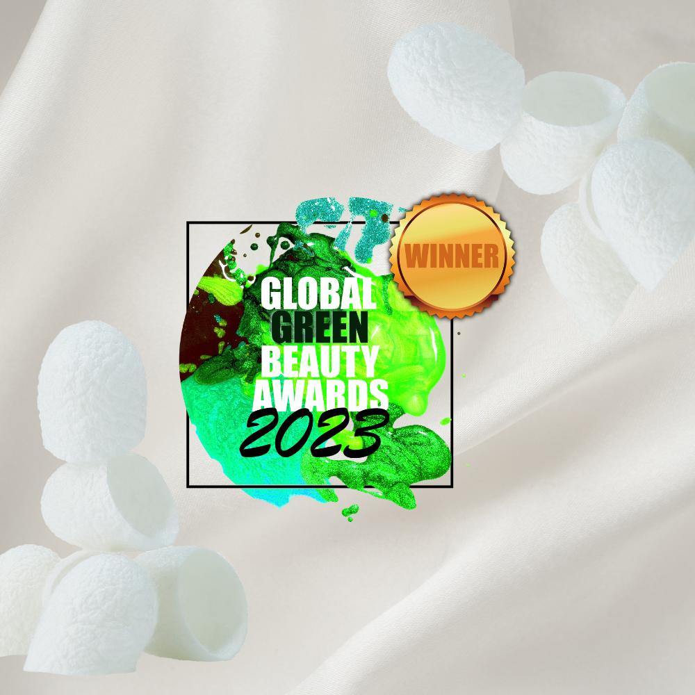 Global Green Beauty Awards 2023 remporté par SILKBIOTIC pour l'innovation et l'engagement écologique.